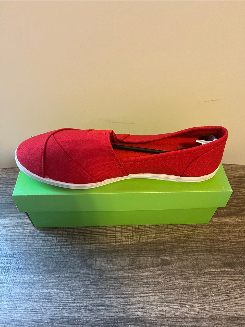 Kali Action Red Canvas Slip-On Flats Women’s Shoes Multiple Sizes NIB